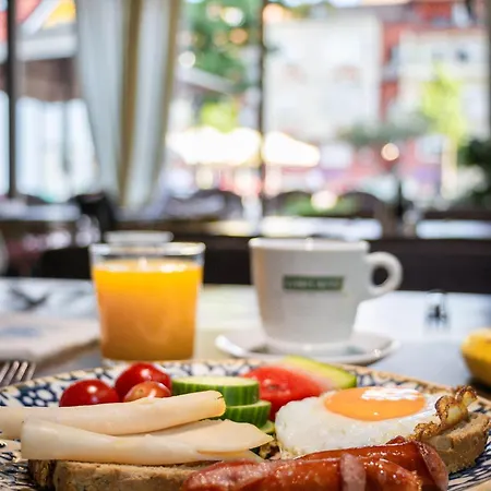 Bazaar Hotel