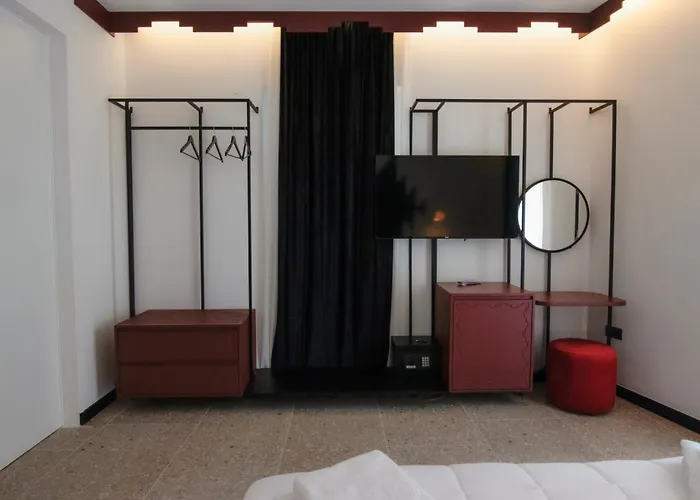 Bazaar 4* Tirana