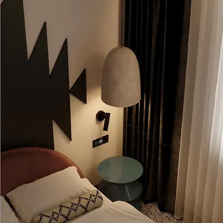 Bazaar Hotel