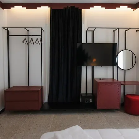 Bazaar 4* تيرانا