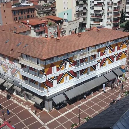 Bazaar Tirana