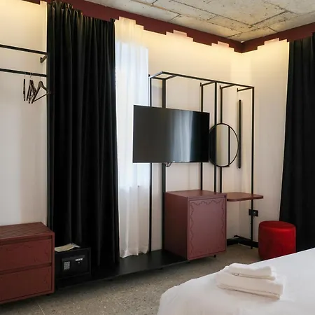 Bazaar Hotell 4*