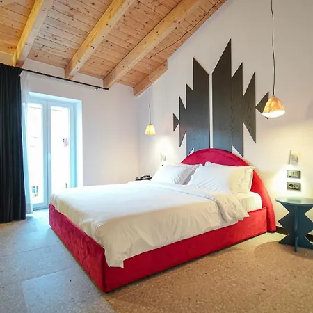 Bazaar 4* ティラナ